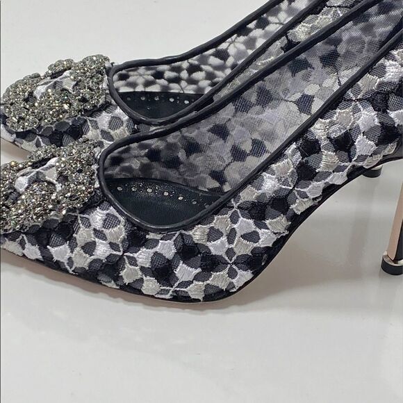 Manolo Blahnik Hangisi 105 Embellished Embroidered Pumps size 36 - Picture 9 of 14